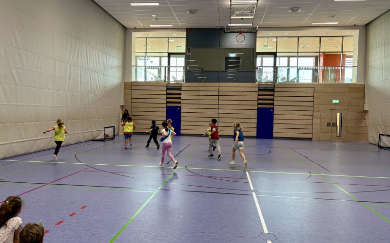 Bewegung, Teamgeist und Begeisterung: SCORE A GOAL an der Dietrich-Bonhoeffer-Grundschule